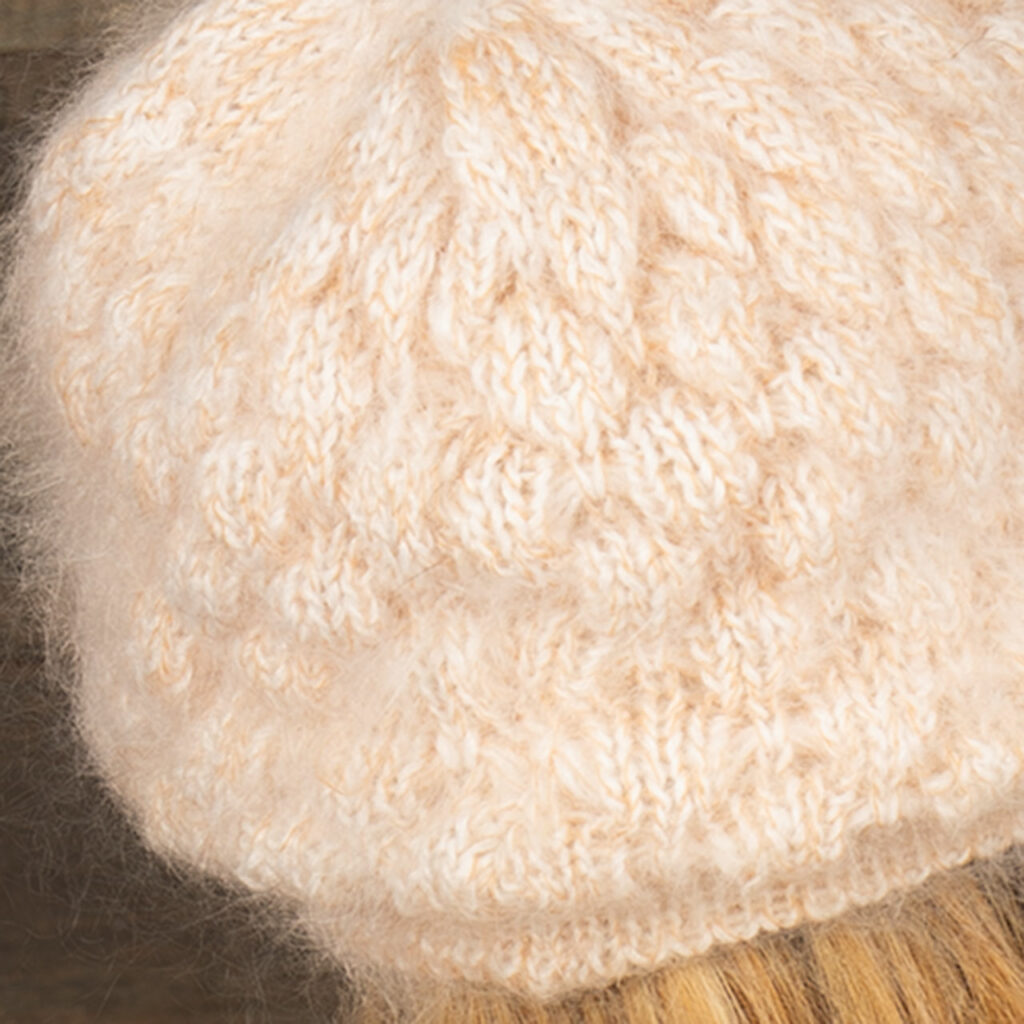 Handmade Goat Wool Hat - Belosnezka